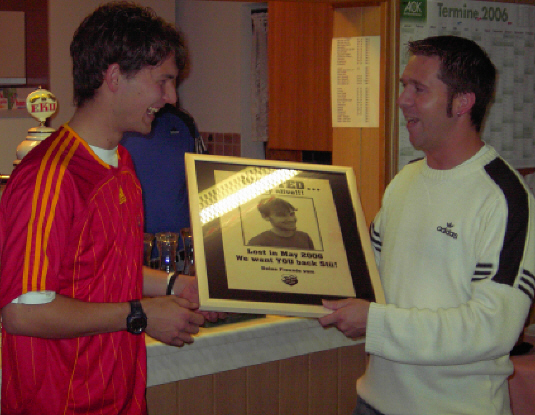 Mit viel Wehmut dankte El/Ex/El Capitano für ALLES! Das Stü wieder kommt ist klar , die Frage ist nur wann ?